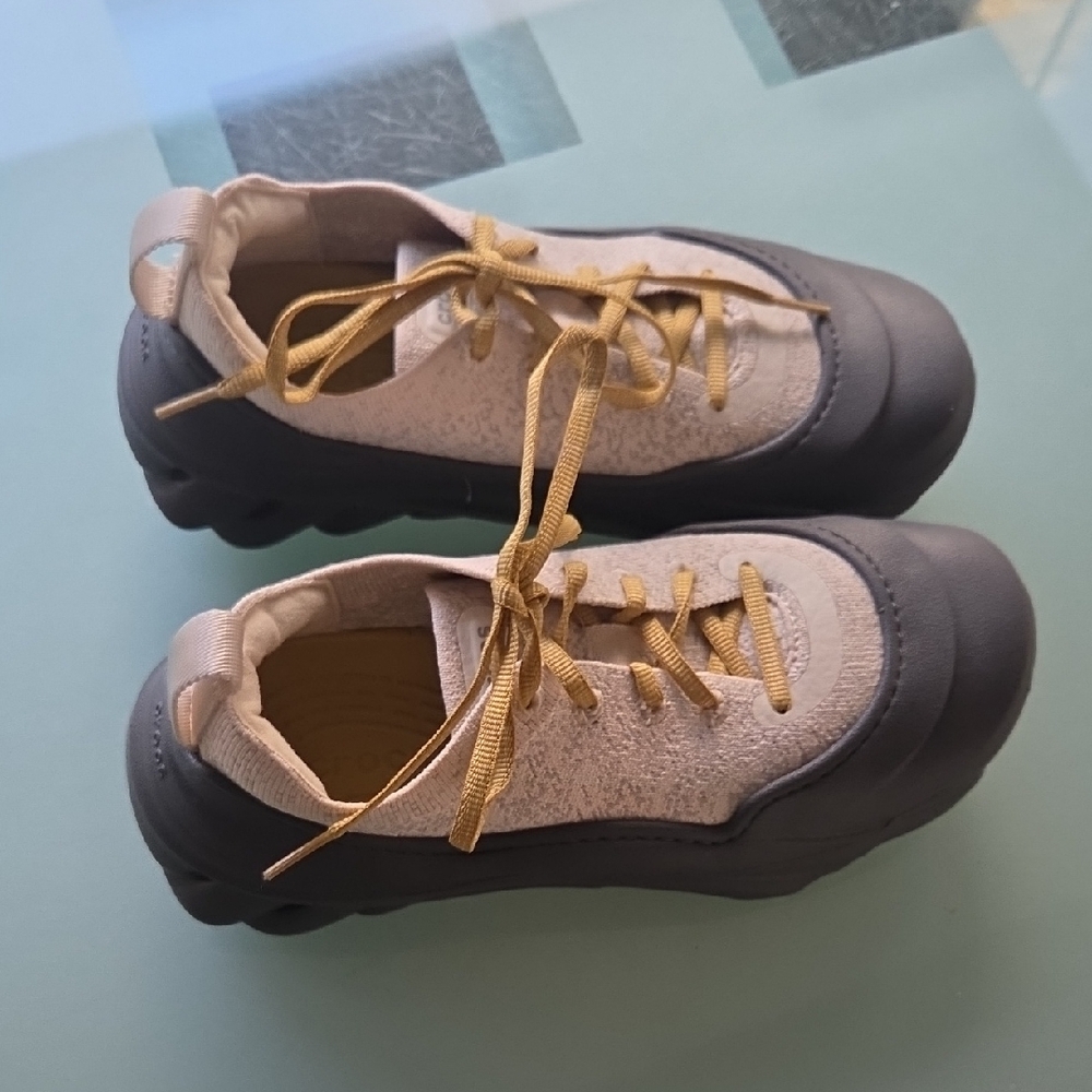 CROCS Echo Surge Beige and Gray Lace-Up Sneakers